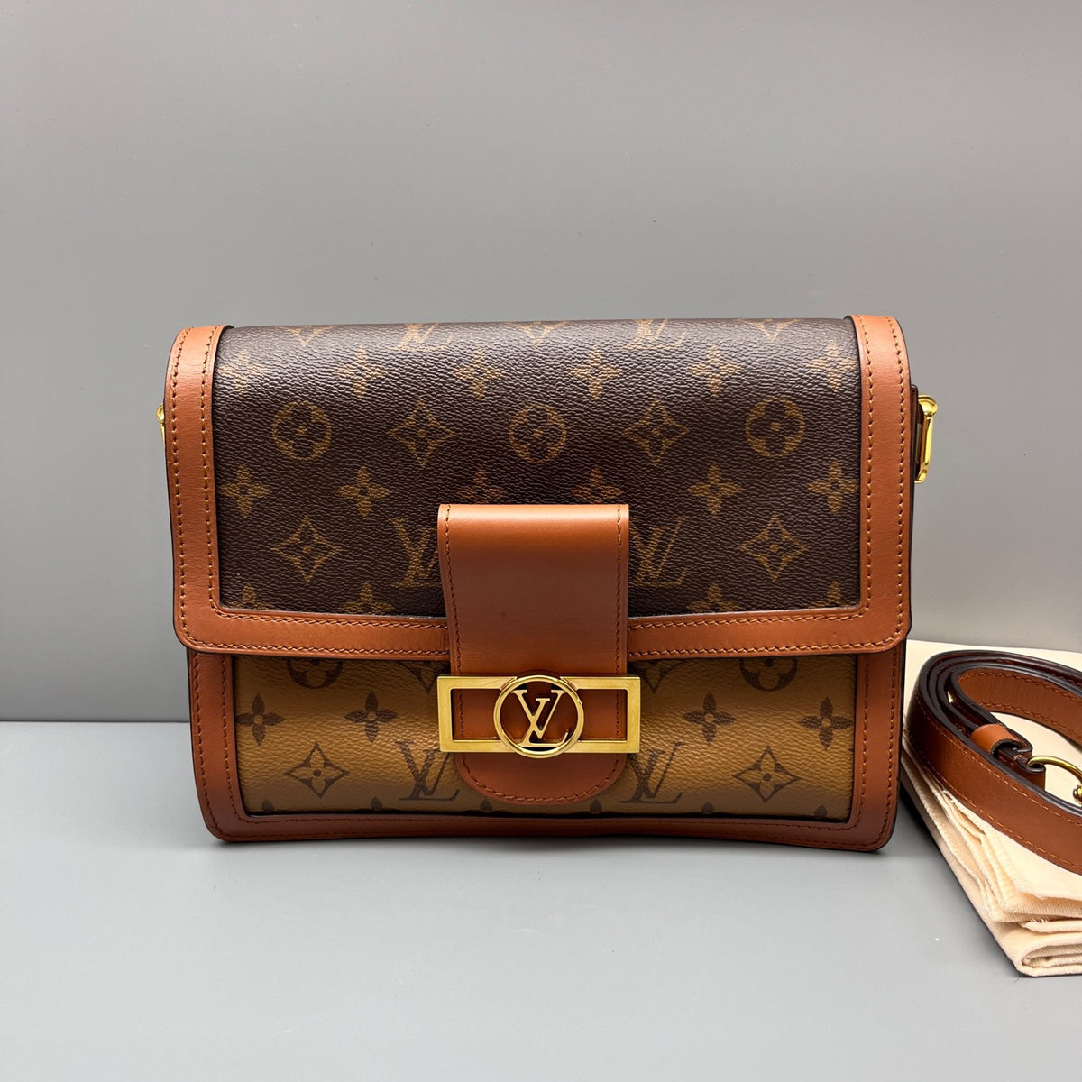 Louis Vuitton - Dauphine Messenger Bag - Synthetic - Brown - (medium)