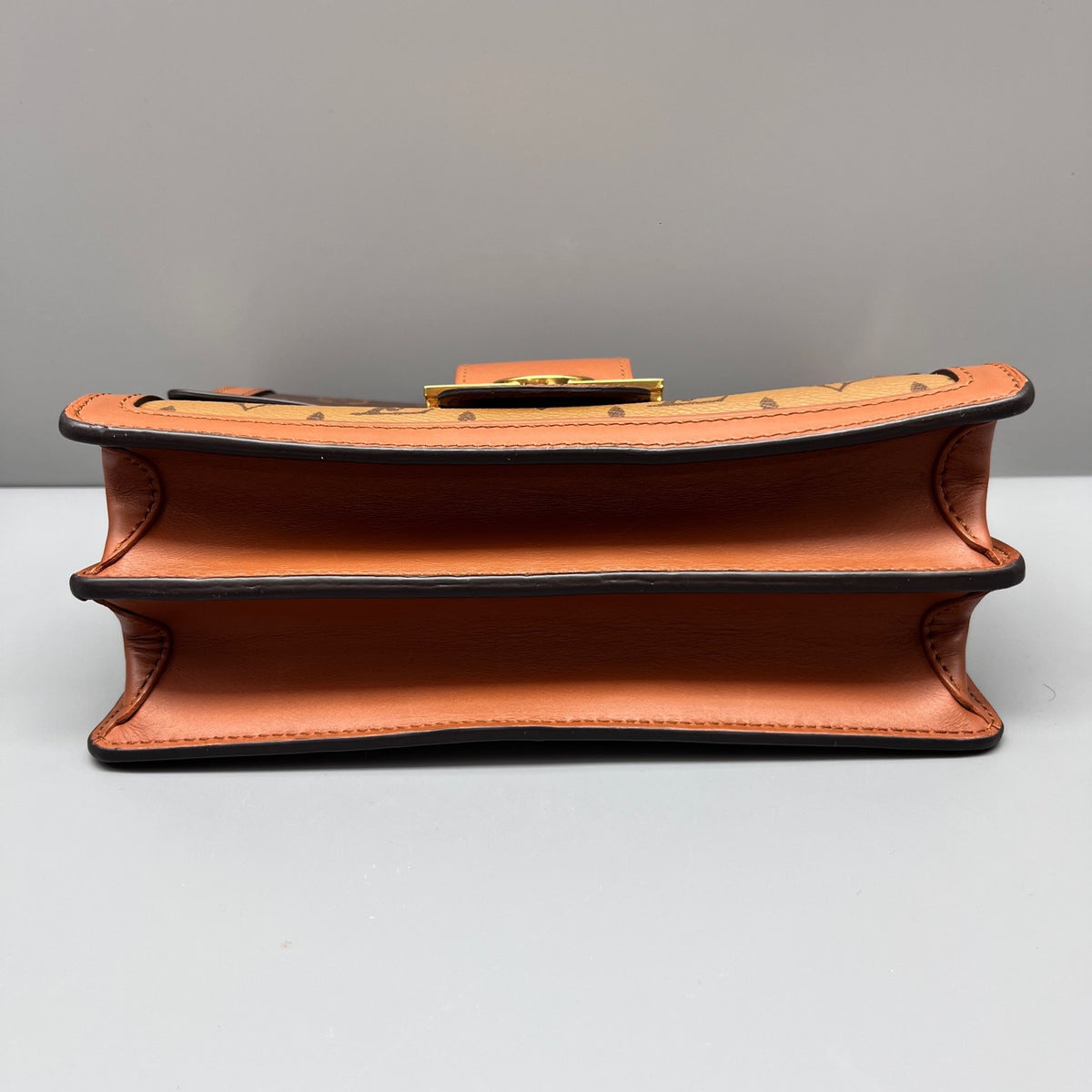 Louis Vuitton - Dauphine Messenger Bag - Synthetic - Brown - (medium)