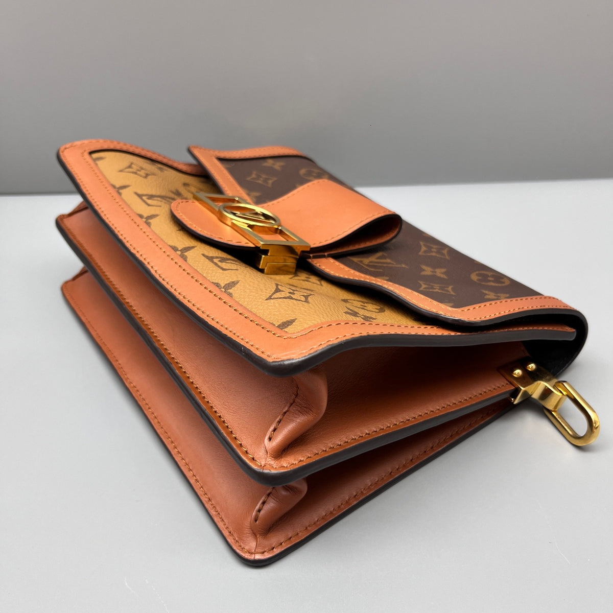 Louis Vuitton - Dauphine Messenger Bag - Synthetic - Brown - (medium)