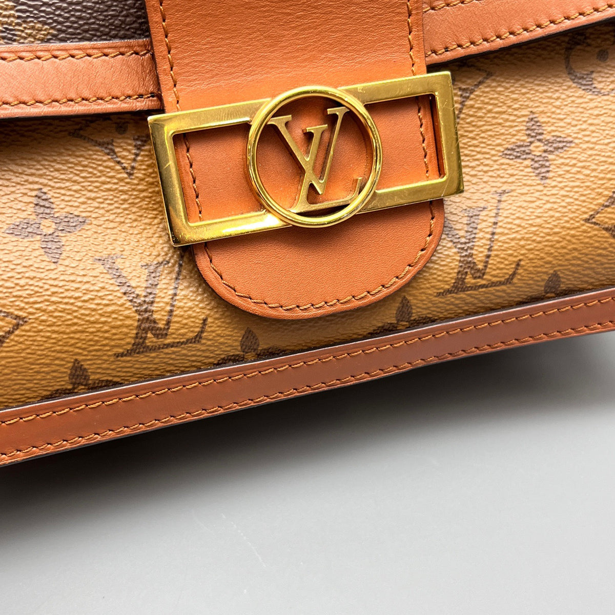 Louis Vuitton - Dauphine Messenger Bag - Synthetic - Brown - (medium)