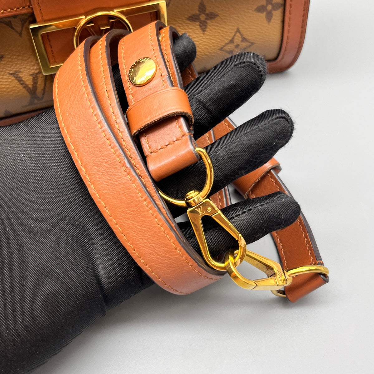 Louis Vuitton - Dauphine Messenger Bag - Synthetic - Brown - (medium)