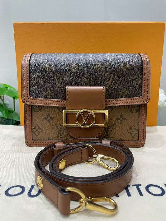 Louis Vuitton - Dauphine Mini - Monogram canvas with calfskin leather trim - Brown with Monogram and Tan Leather - (mini)