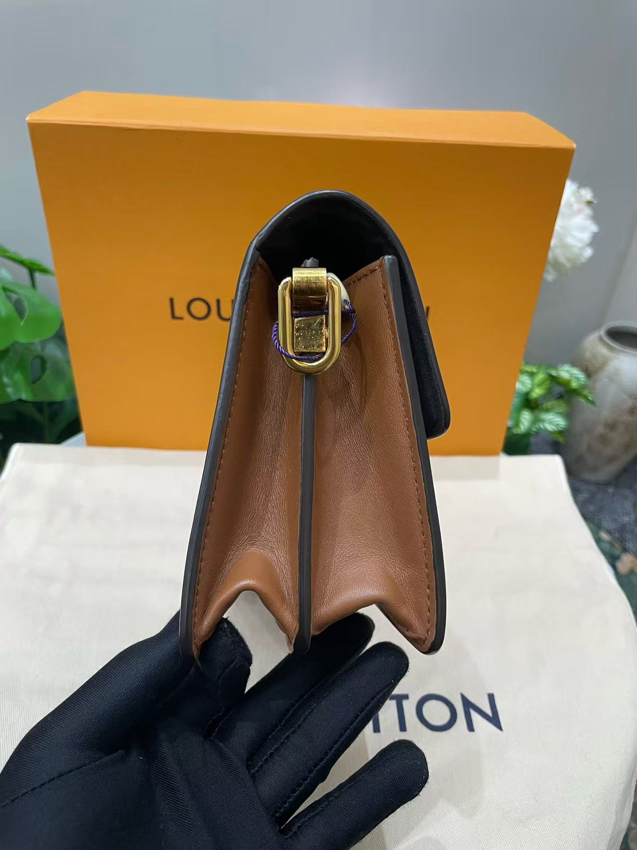 Louis Vuitton - Dauphine Mini - Monogram canvas with calfskin leather trim - Brown with Monogram and Tan Leather - (mini)