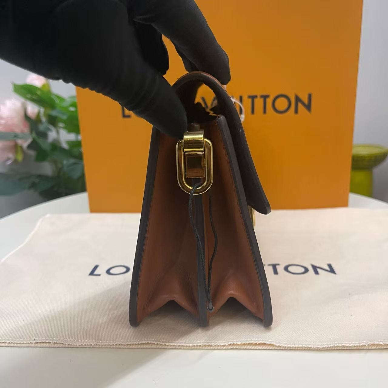 Louis Vuitton - Dauphine MM - Monogram coated canvas with leather trim - Brown - (medium)