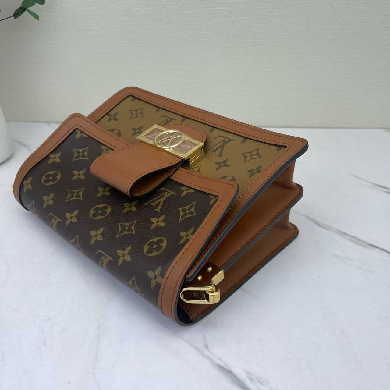 Louis Vuitton - Dauphine - Monogram coated canvas with calfskin leather trim - Brown - (medium)