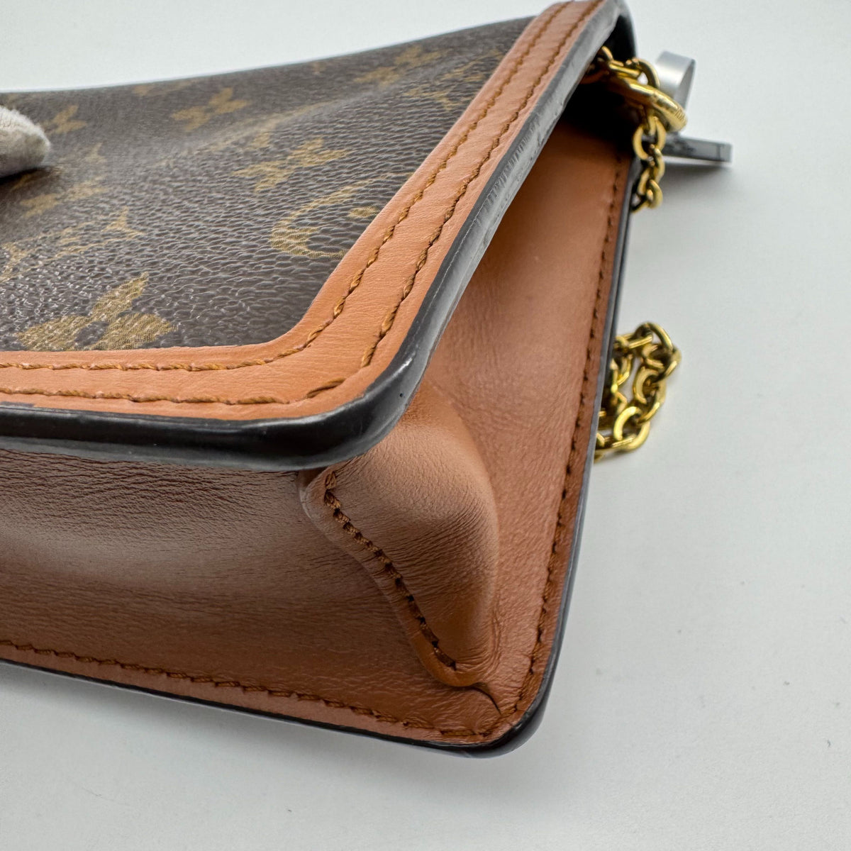 Louis Vuitton - Dauphine WOC - Leather - Brown - (mini)