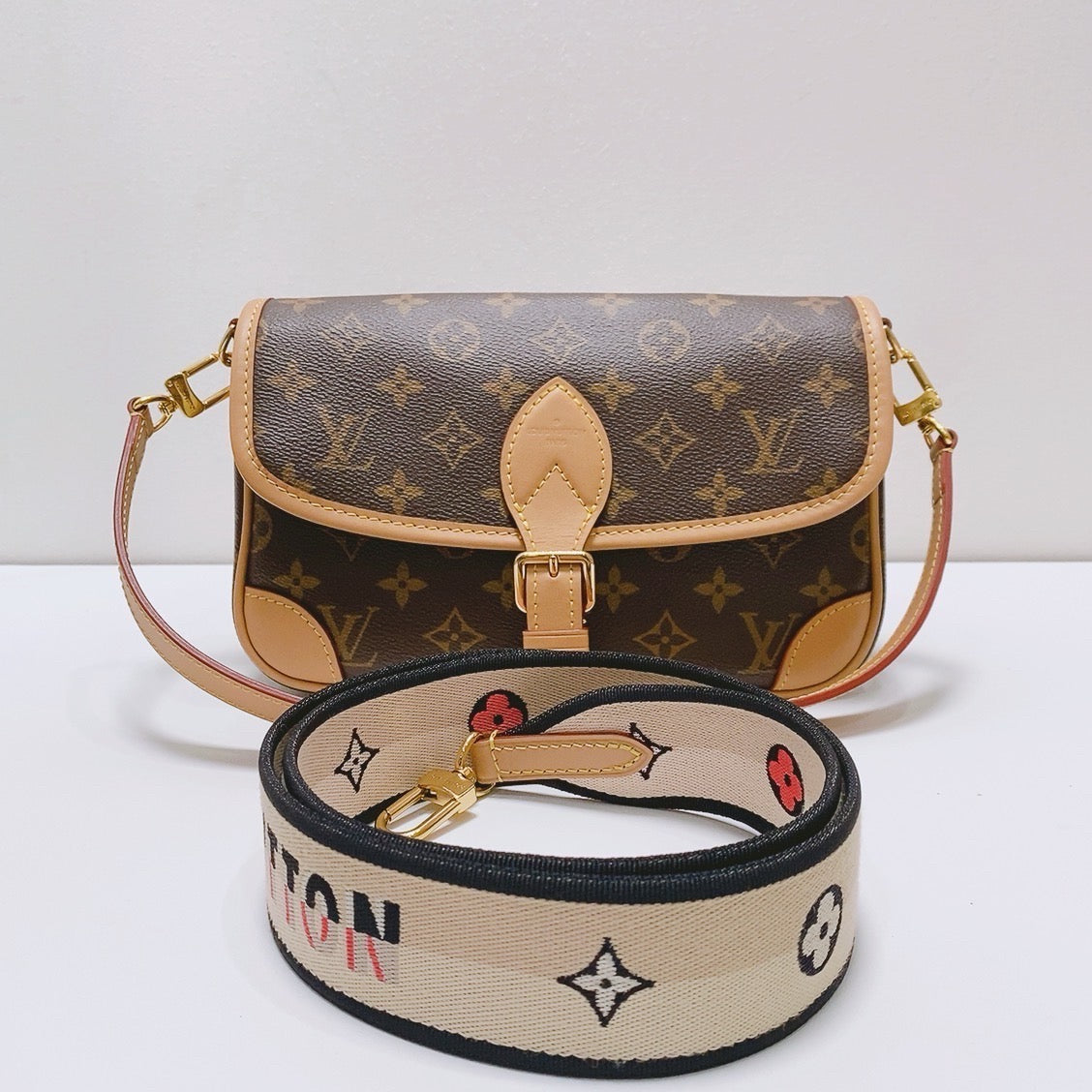 Louis Vuitton - Diane - Leather - Brown - (mini)