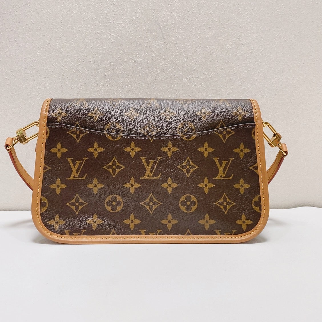 Louis Vuitton - Diane - Leather - Brown - (small)