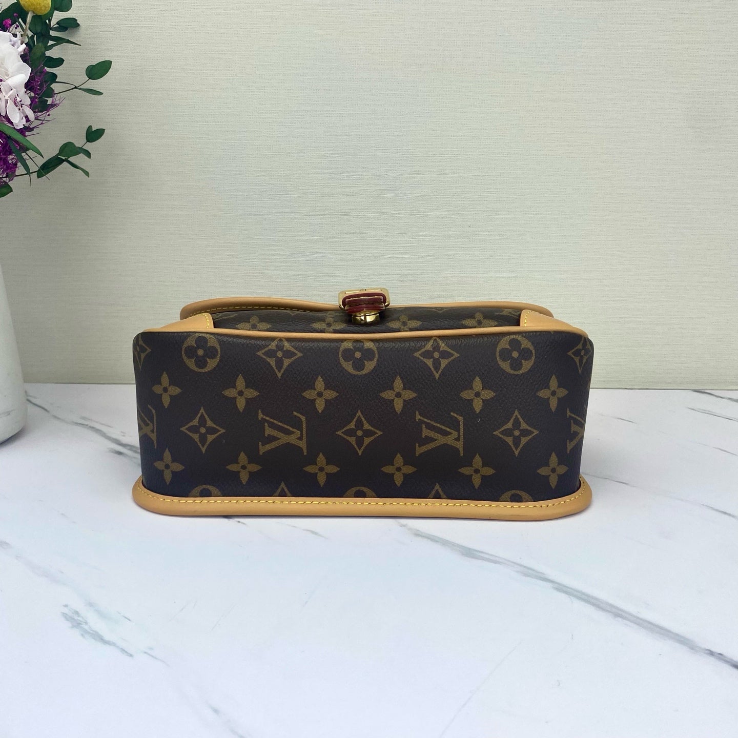 Louis Vuitton - Diane - Monogram canvas with Vachetta leather trim - Brown - (medium)