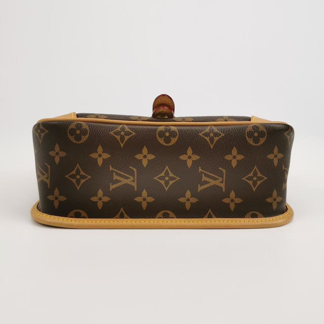 Louis Vuitton - Diane - Monogram coated canvas, natural Vachetta leather, and Spanish sheep wool - Brown and Beige - (small)
