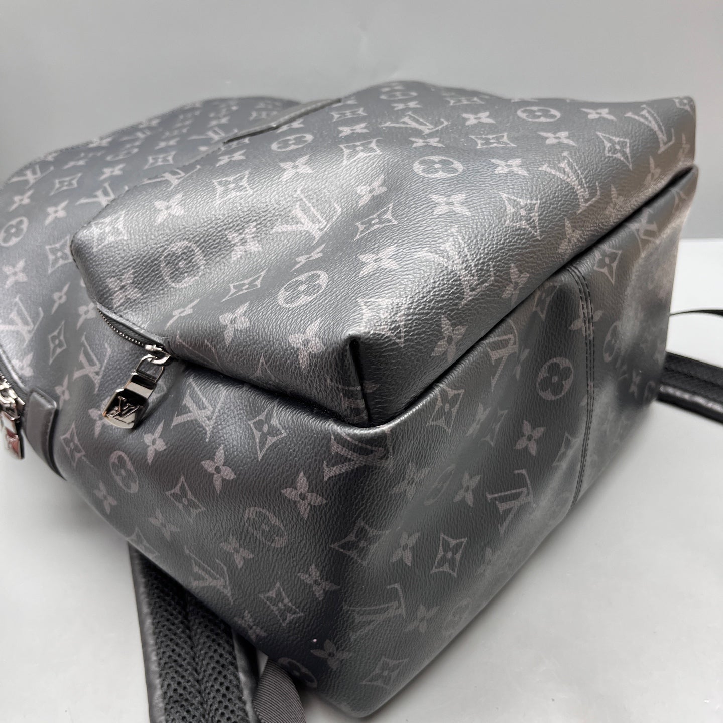 Louis Vuitton - Discovery Apollo - Leather - Black - (medium)