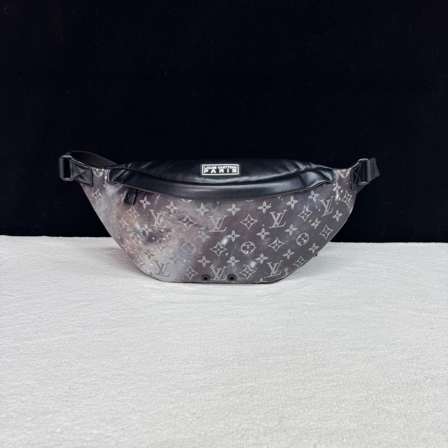 Louis Vuitton - Discovery Belt Bag Galaxy - Monogram coated canvas with leather trim - Multicolour - (large)