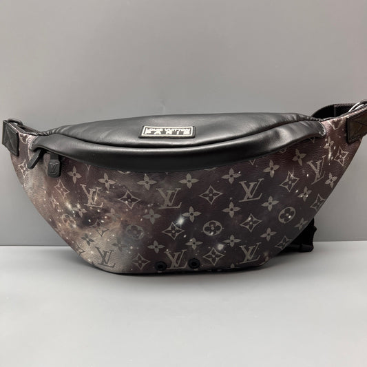Louis Vuitton - Discovery Bumbag 'Galaxy' Collection - Monogram coated canvas with leather trim - Multicolour - (large)