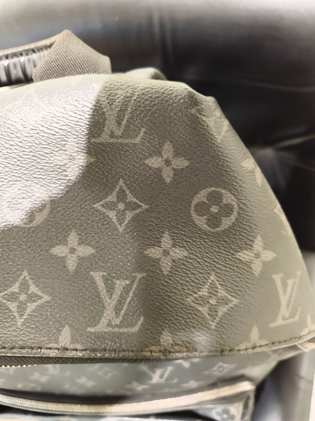 Louis Vuitton - Discovery - Cloth - Black - (medium)