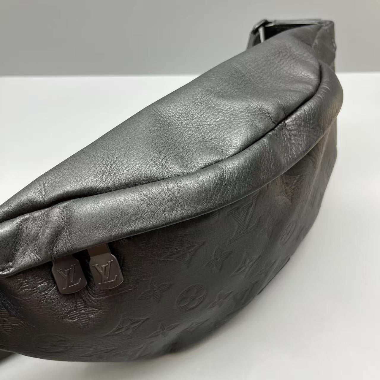 Louis Vuitton - Discovery - Leather - Black - (small)