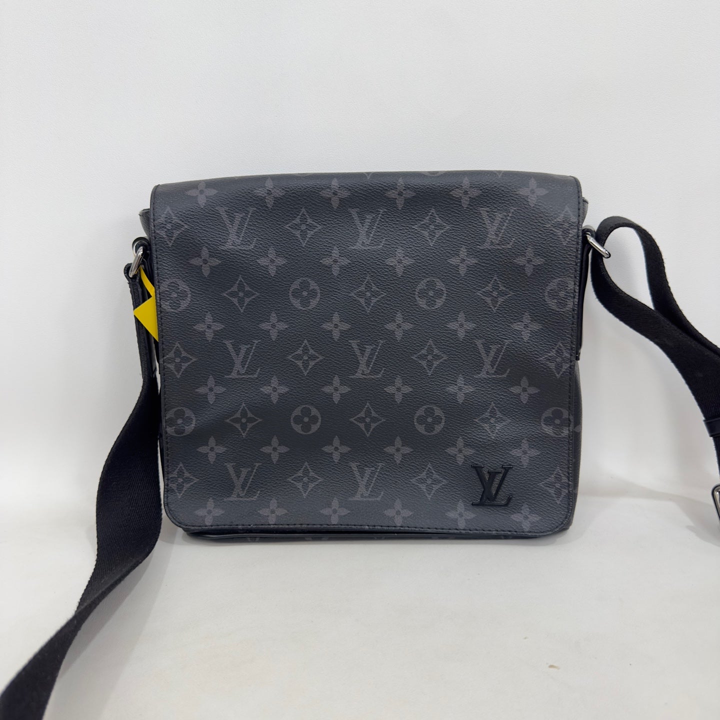 Louis Vuitton - District - Cloth - Black - (medium)