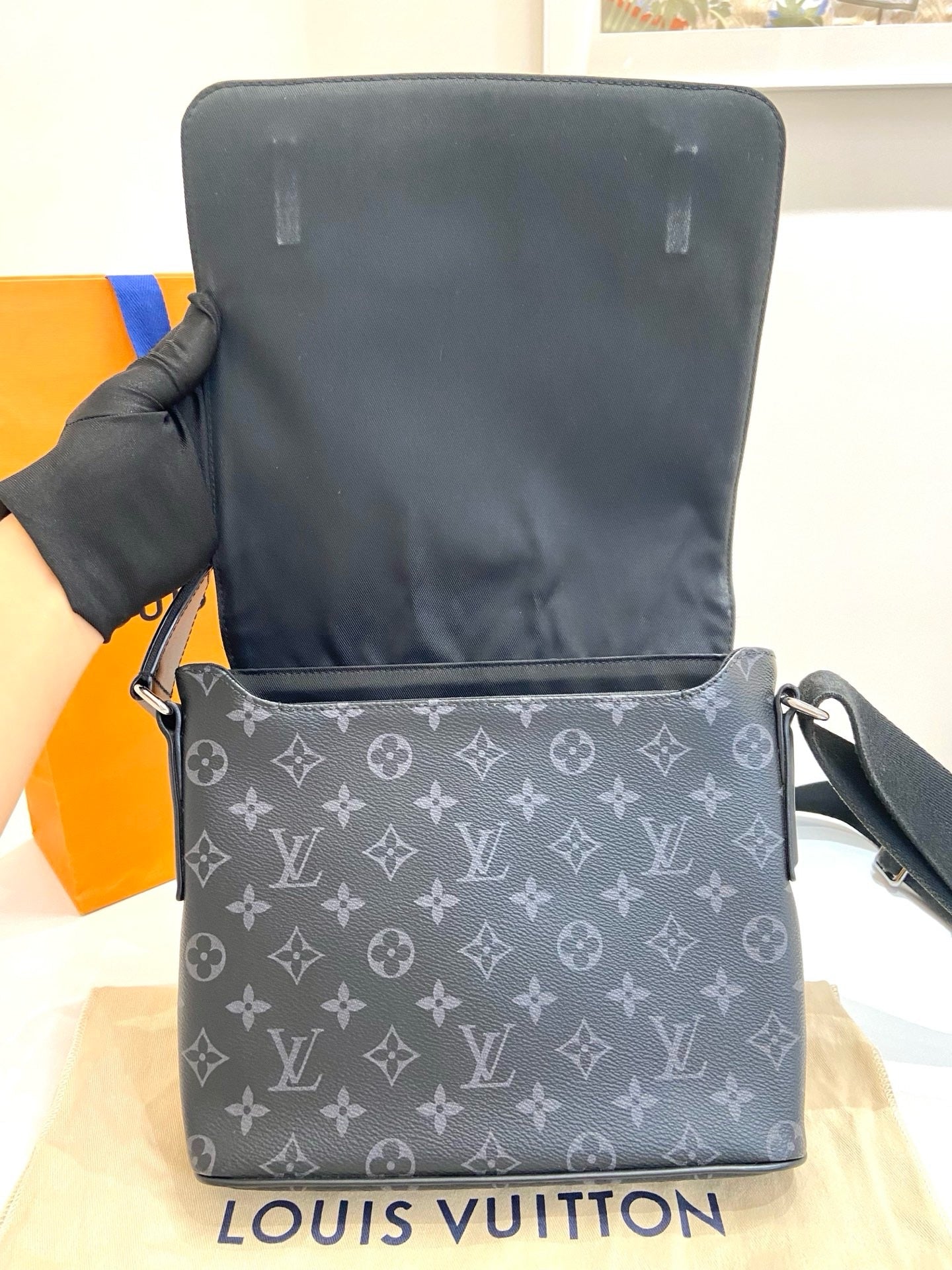 Louis Vuitton - District - Cloth - Black - (medium)