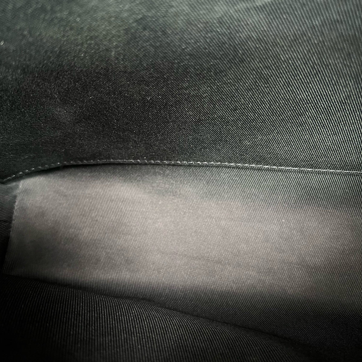 Louis Vuitton - District - Cloth - Black - (Small)