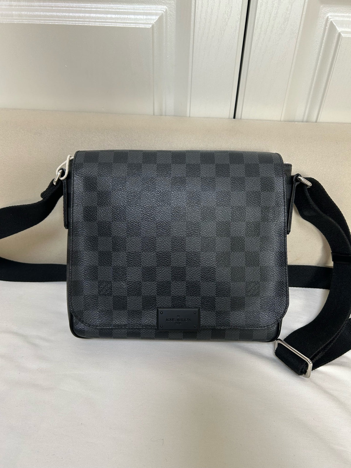 Louis Vuitton - District - Cloth - Grey
