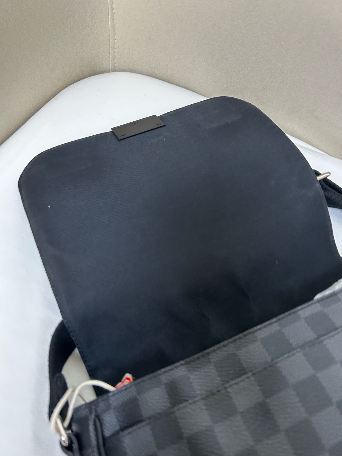 Louis Vuitton - District - Cloth - Grey