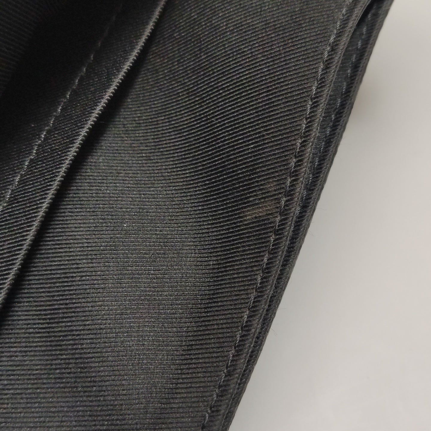 Louis Vuitton - District - Leather - Black - (small)