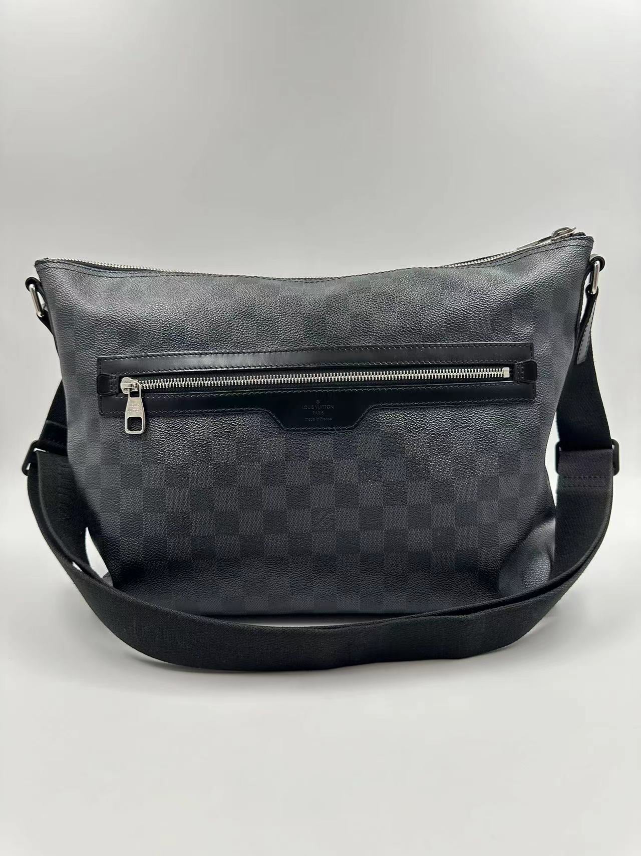 Louis Vuitton - District PM - Damier Graphite Canvas - Black - (Medium)
