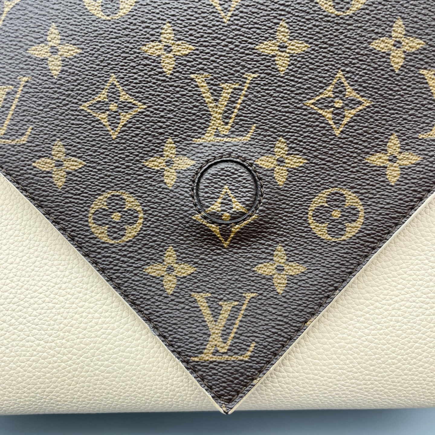 Louis Vuitton - Double V Handbag - Coated canvas and leather - Beige and Brown Monogram - (medium)