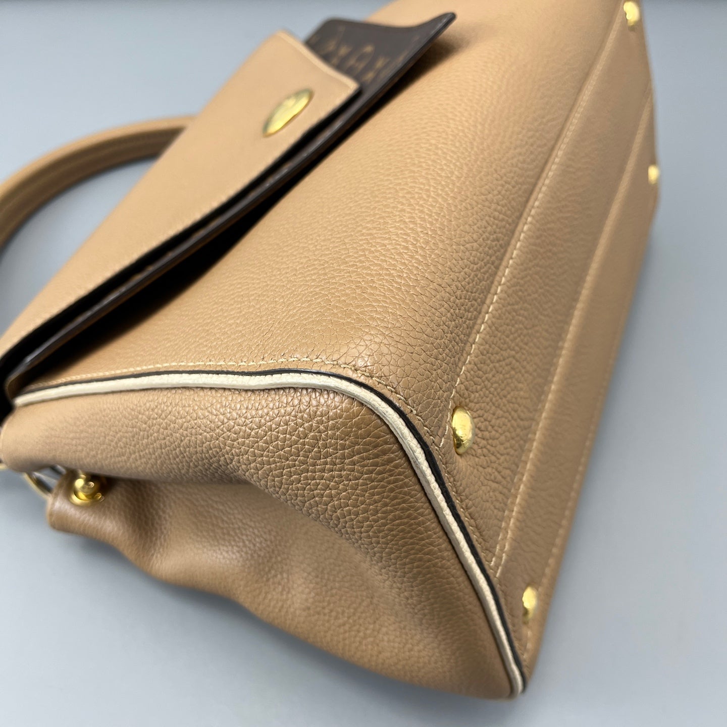 Louis Vuitton - Double V - Leather - Brown - (medium)