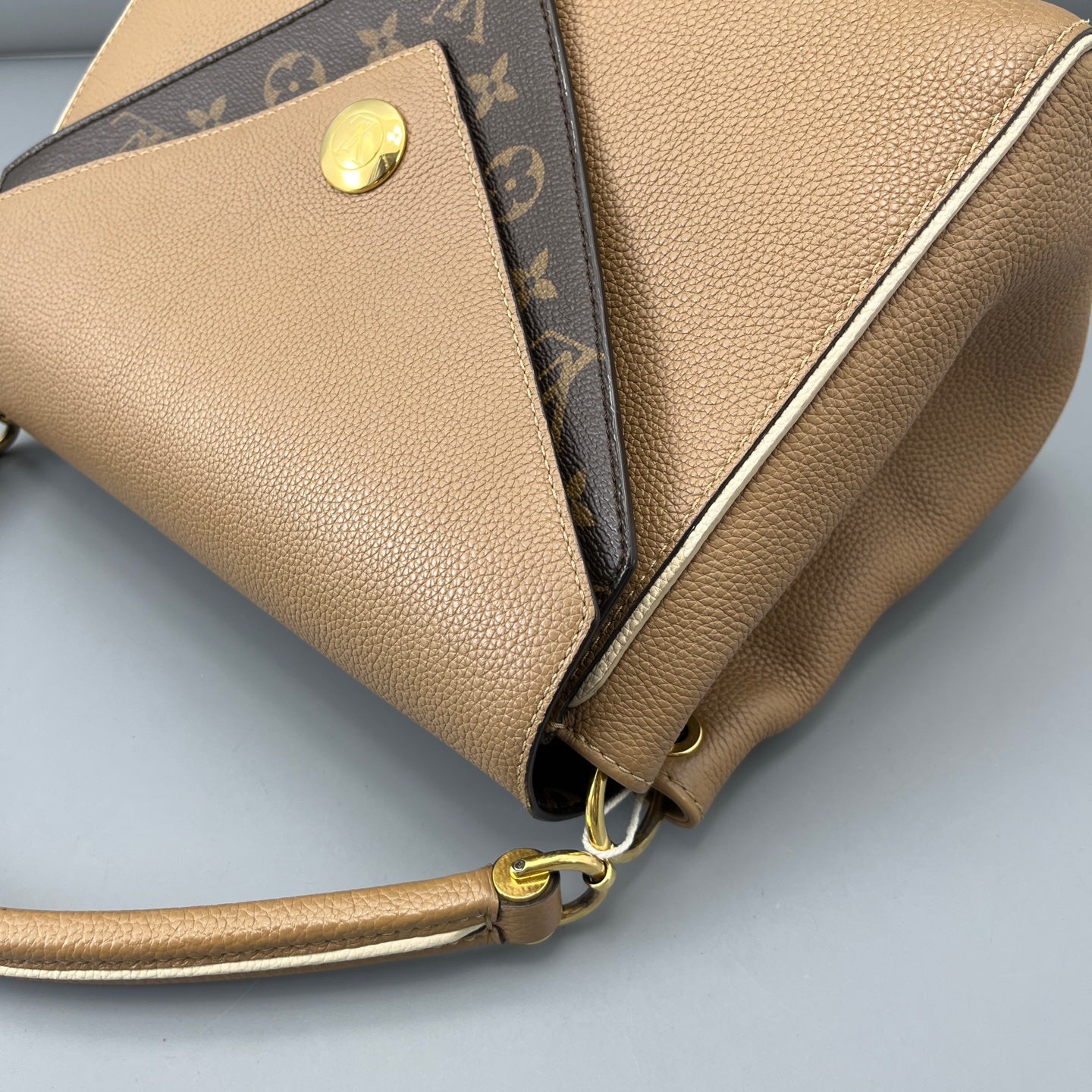 Louis Vuitton - Double V - Leather - Brown - (medium)