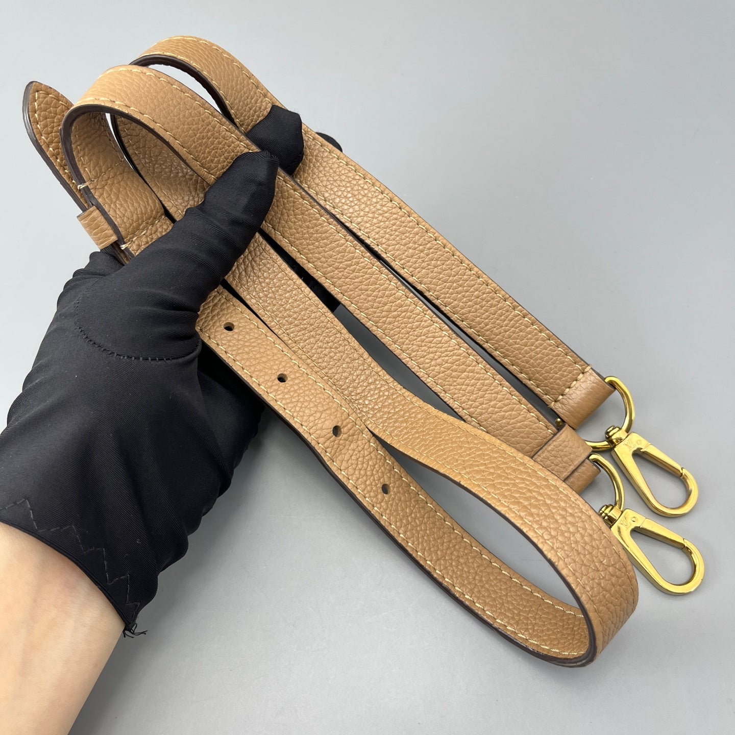 Louis Vuitton - Double V - Leather - Brown - (medium)