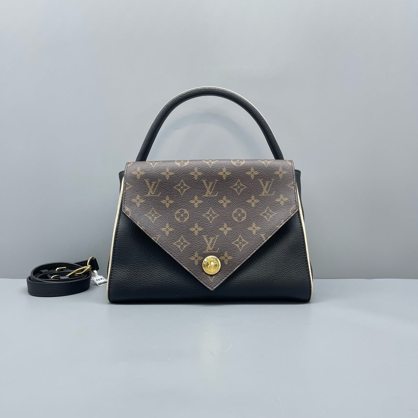 Louis Vuitton - Double V - Leather - Multicolour - (medium)