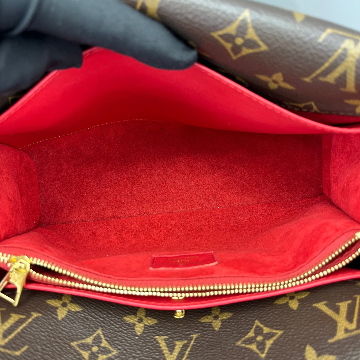 Louis Vuitton - Double V - Leather - Red - (medium)