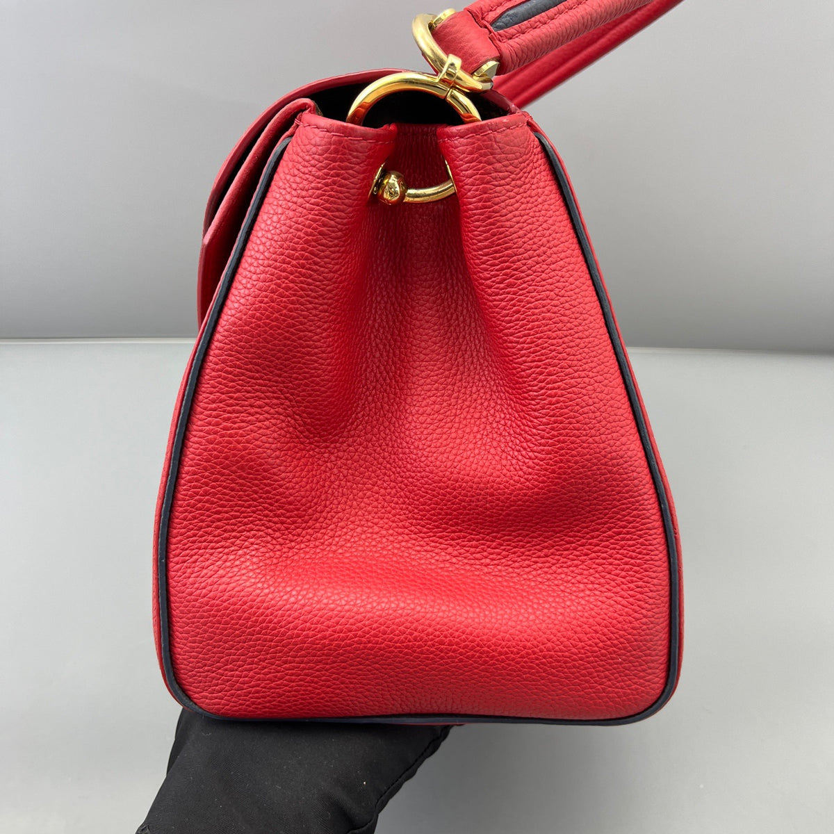 Louis Vuitton - Double V - Leather - Red - (medium)