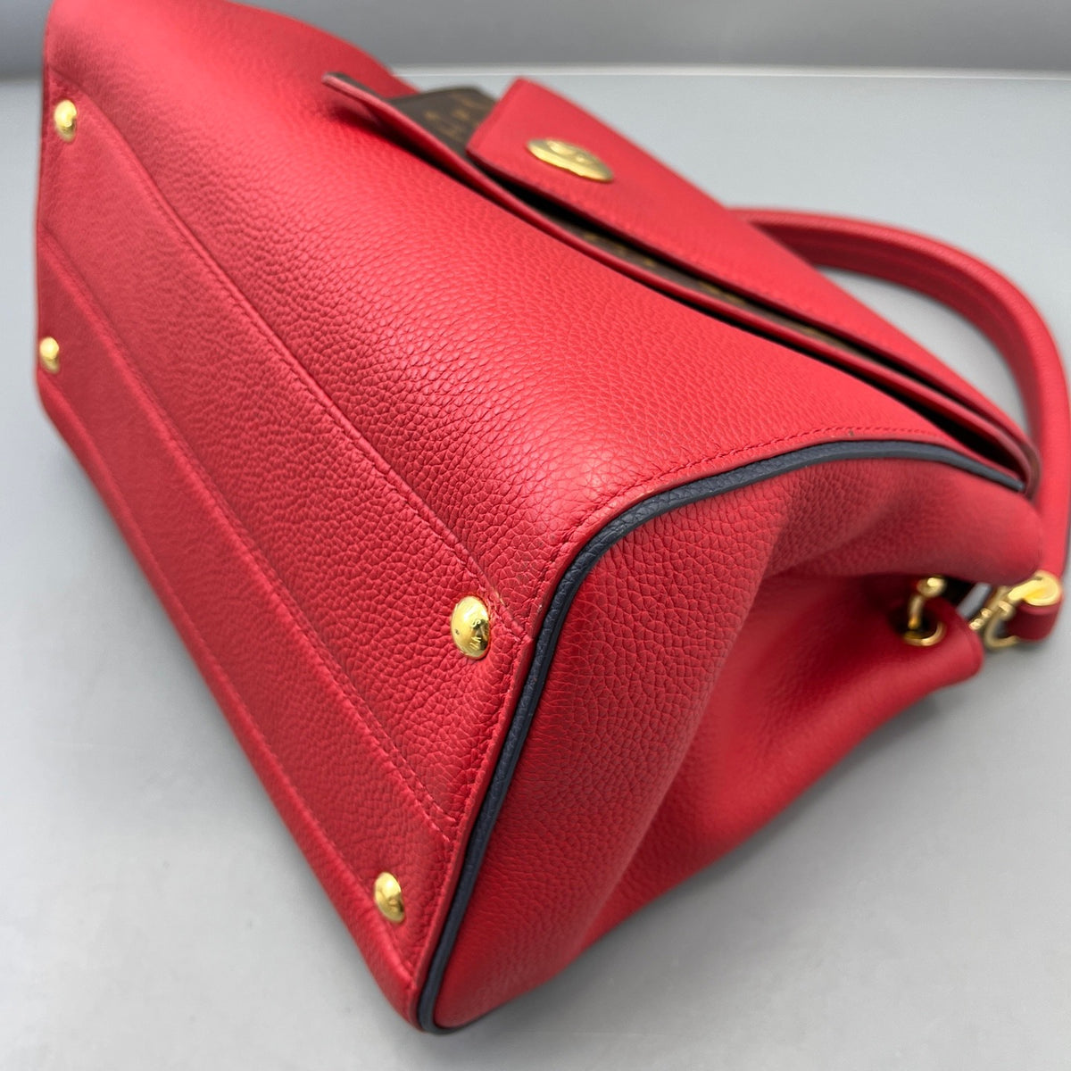 Louis Vuitton - Double V - Leather - Red - (medium)