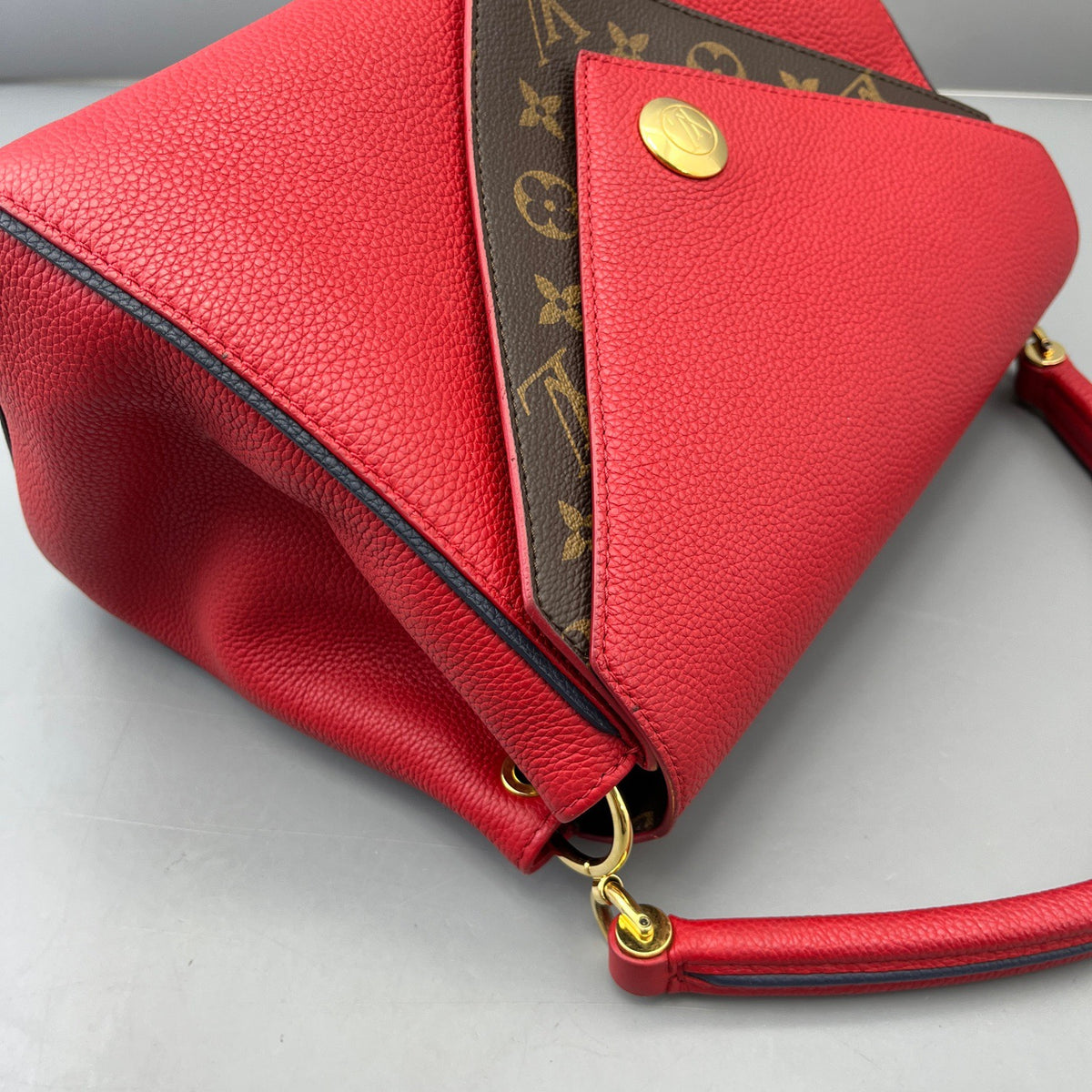 Louis Vuitton - Double V - Leather - Red - (medium)
