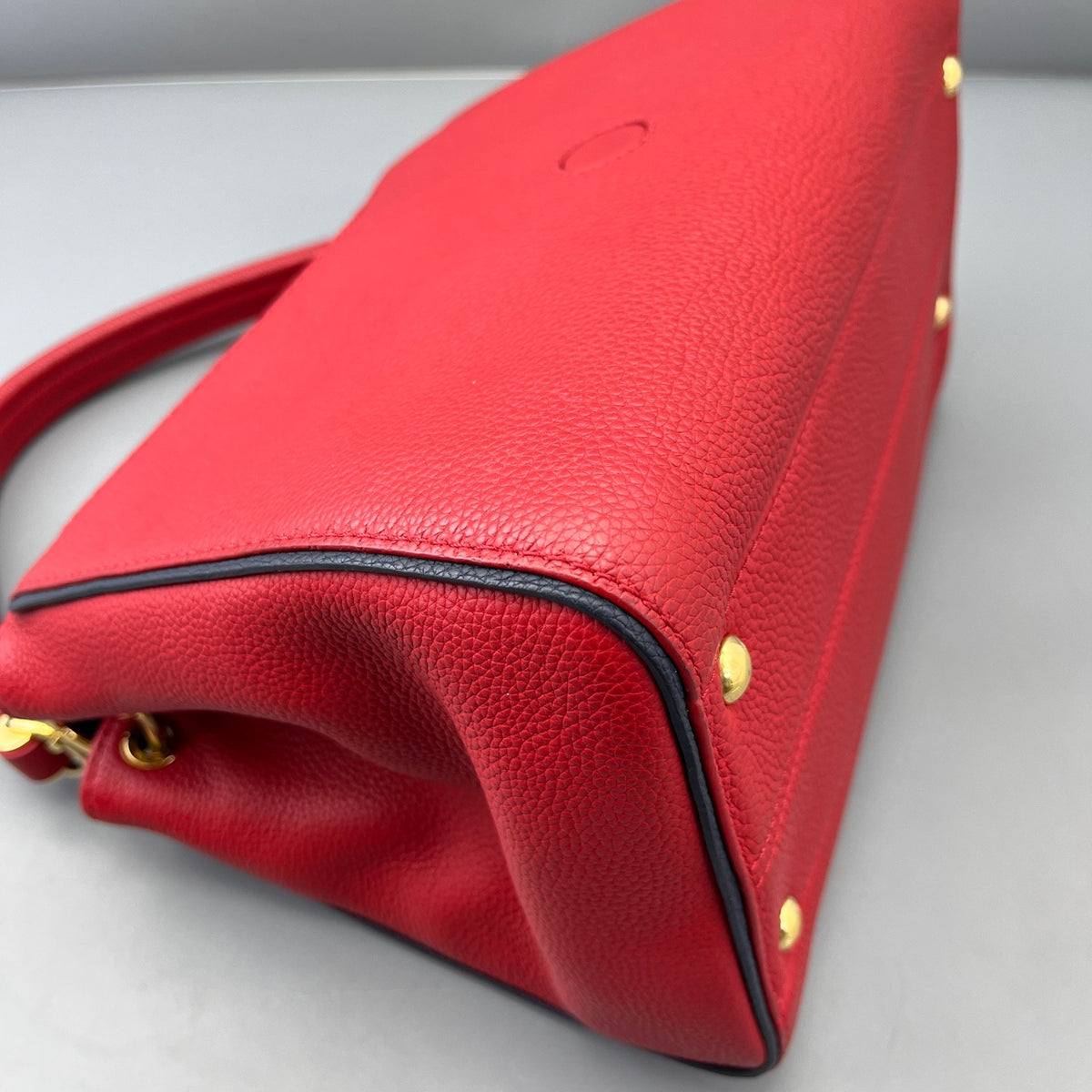 Louis Vuitton - Double V - Leather - Red - (medium)