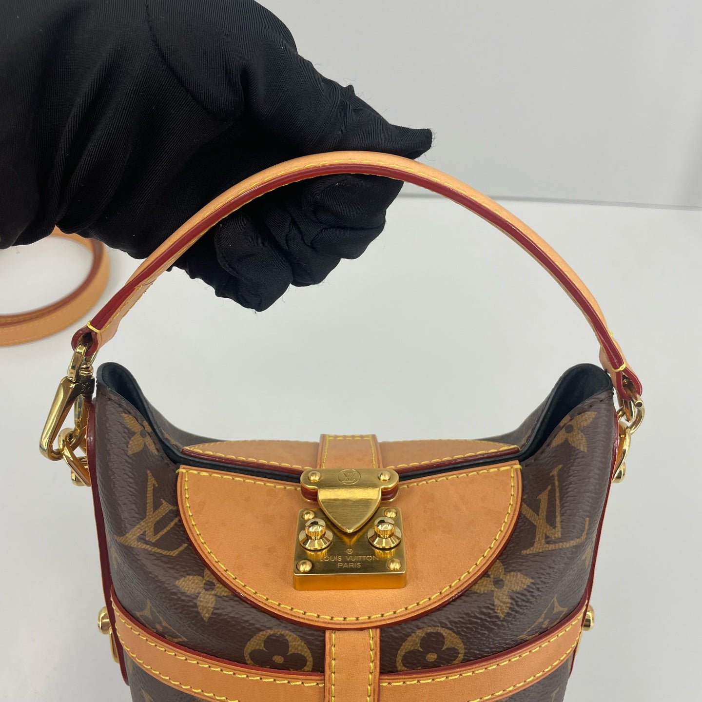 Louis Vuitton - Duffie - Leather - Brown - (mini)