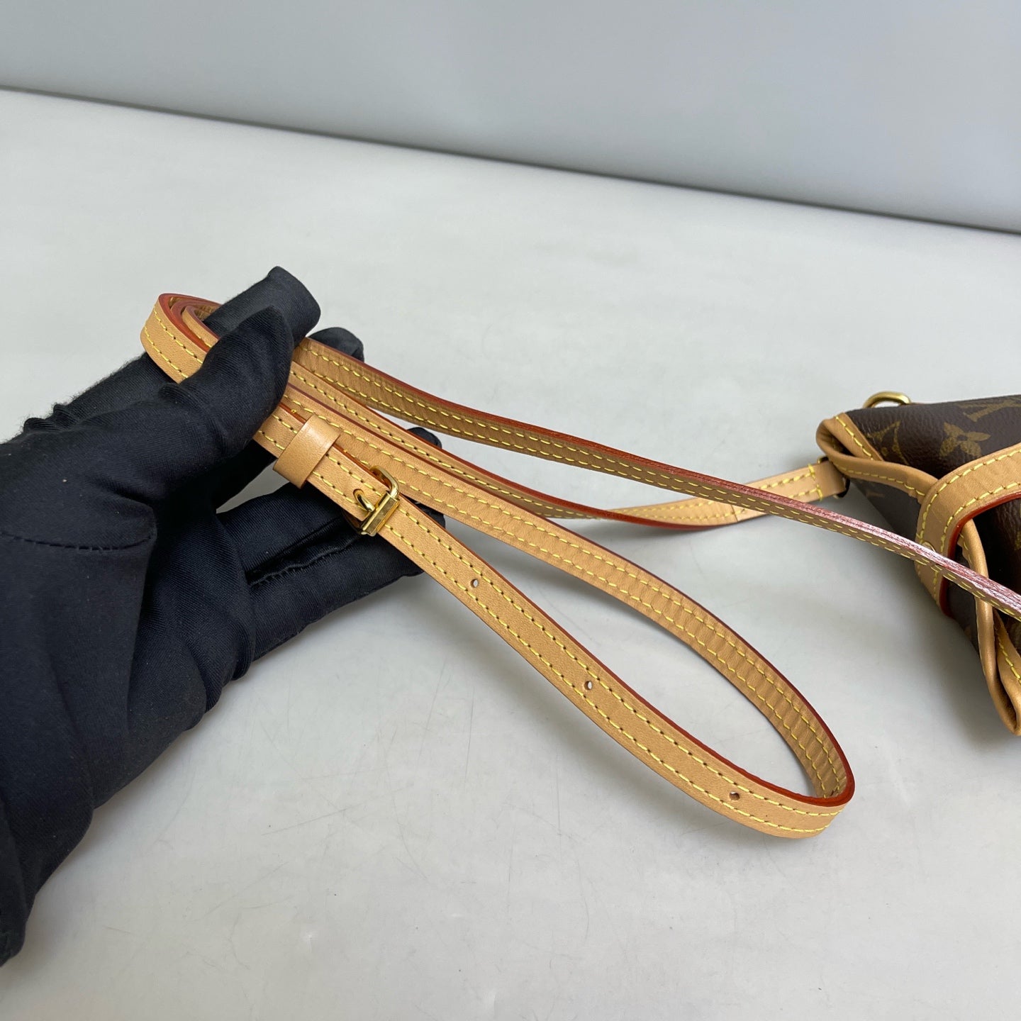 Louis Vuitton - Duffle - Canvas - Brown - (mini)