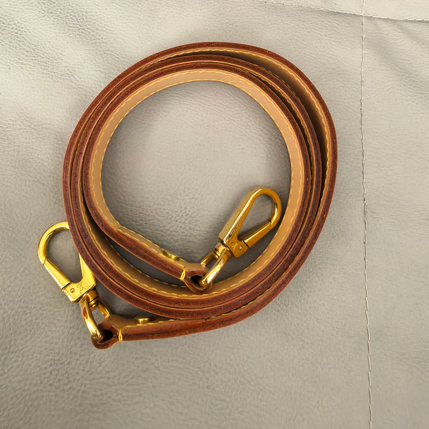 Louis Vuitton - Duffle - Leather - Brown - (small)