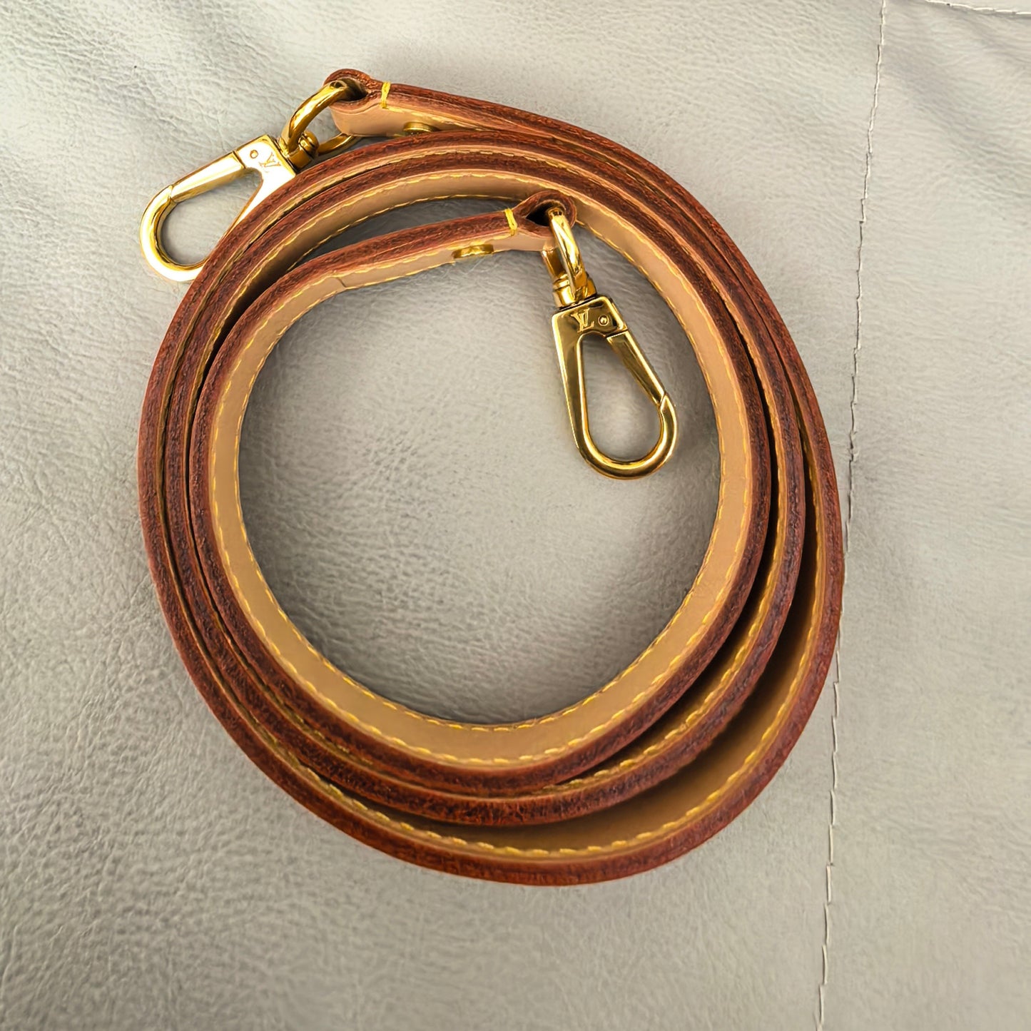 Louis Vuitton - Duffle - Leather - Brown - (small)