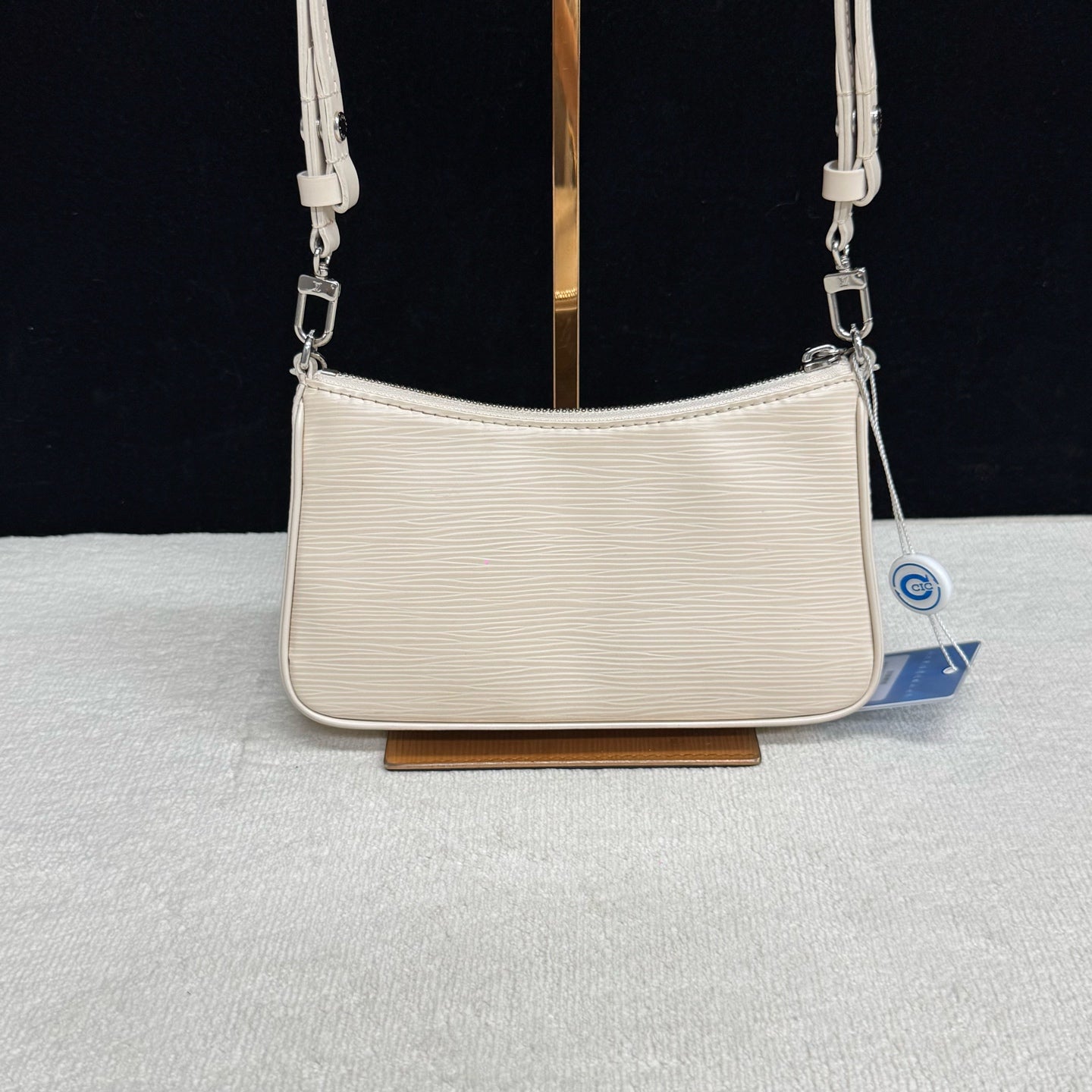 Louis Vuitton - Easy - Leather - Beige - (mini)