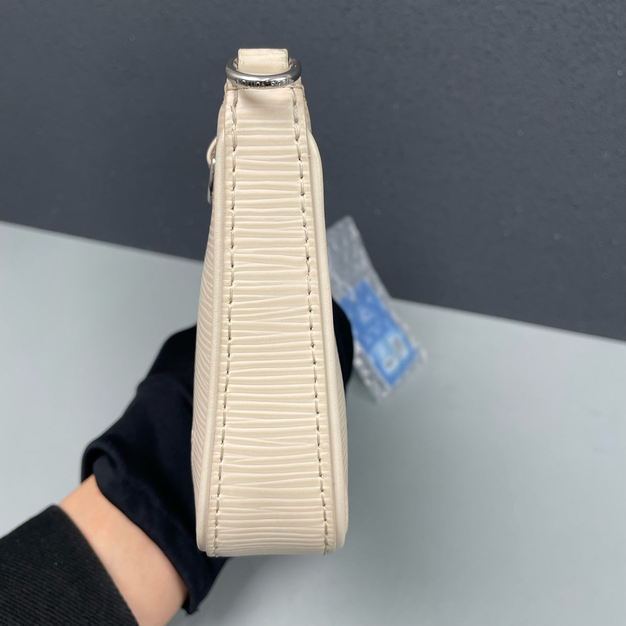 Louis Vuitton - Easy - Leather - Beige - (mini)