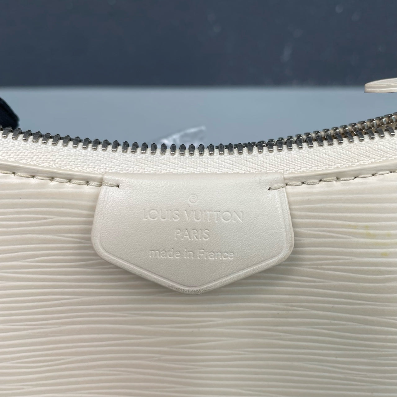 Louis Vuitton - Easy - Leather - Beige - (mini)