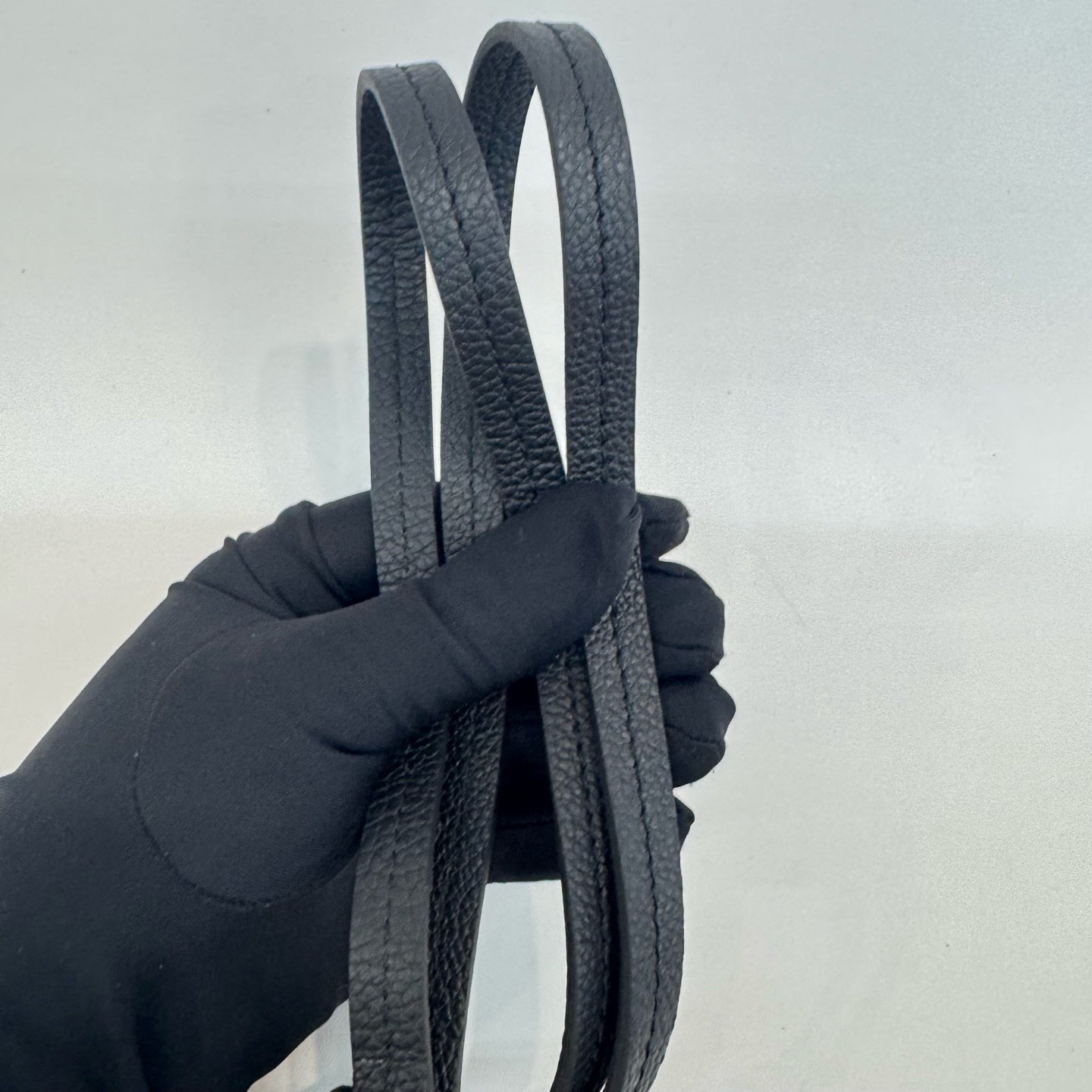 Louis Vuitton - Easy Pouch on Strap - Leather - Black - (mini)