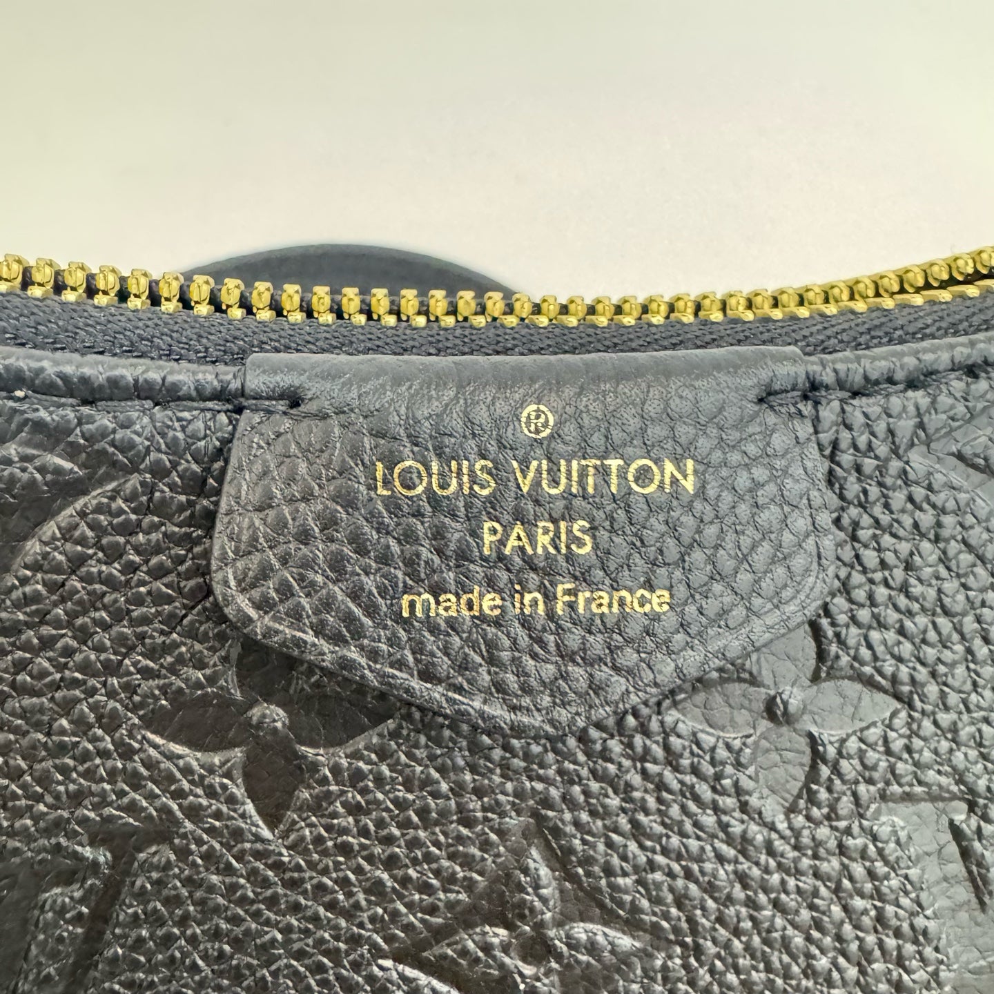 Louis Vuitton - Easy Pouch on Strap - Leather - Black - (mini)