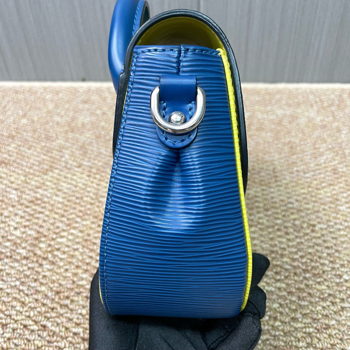 Louis Vuitton - Eden - Leather - Multicolour - (small)