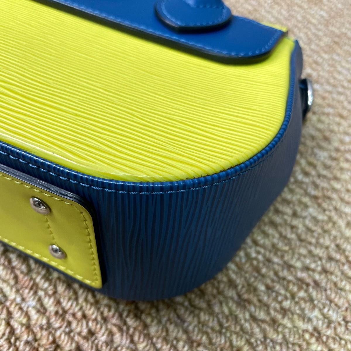 Louis Vuitton - Eden - Leather - Multicolour - (small)