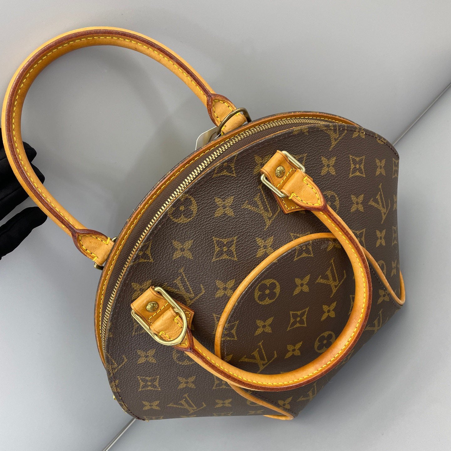 Louis Vuitton - Ellipse PM - Monogram canvas with Vachetta leather trim - Brown - (small)