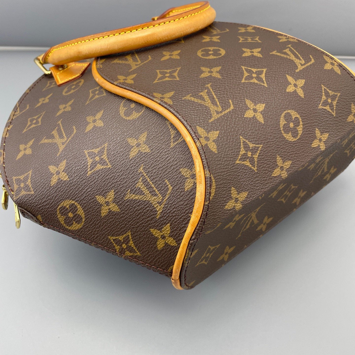 Louis Vuitton - Ellipse PM - Monogram canvas with Vachetta leather trim - Brown - (small)