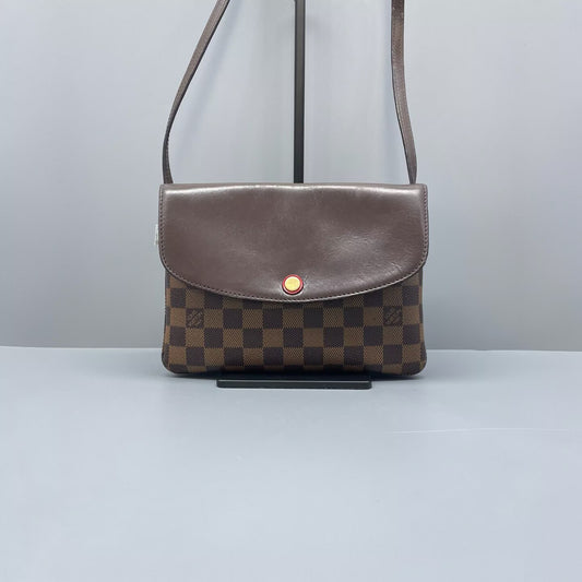 Louis Vuitton - Envelope Crossbody Bag - Damier Ebene coated canvas with leather trim - Brown with red interior lining - (Small)